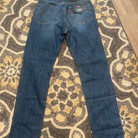 Levi 501 button up jeans - Picture 2 of 3